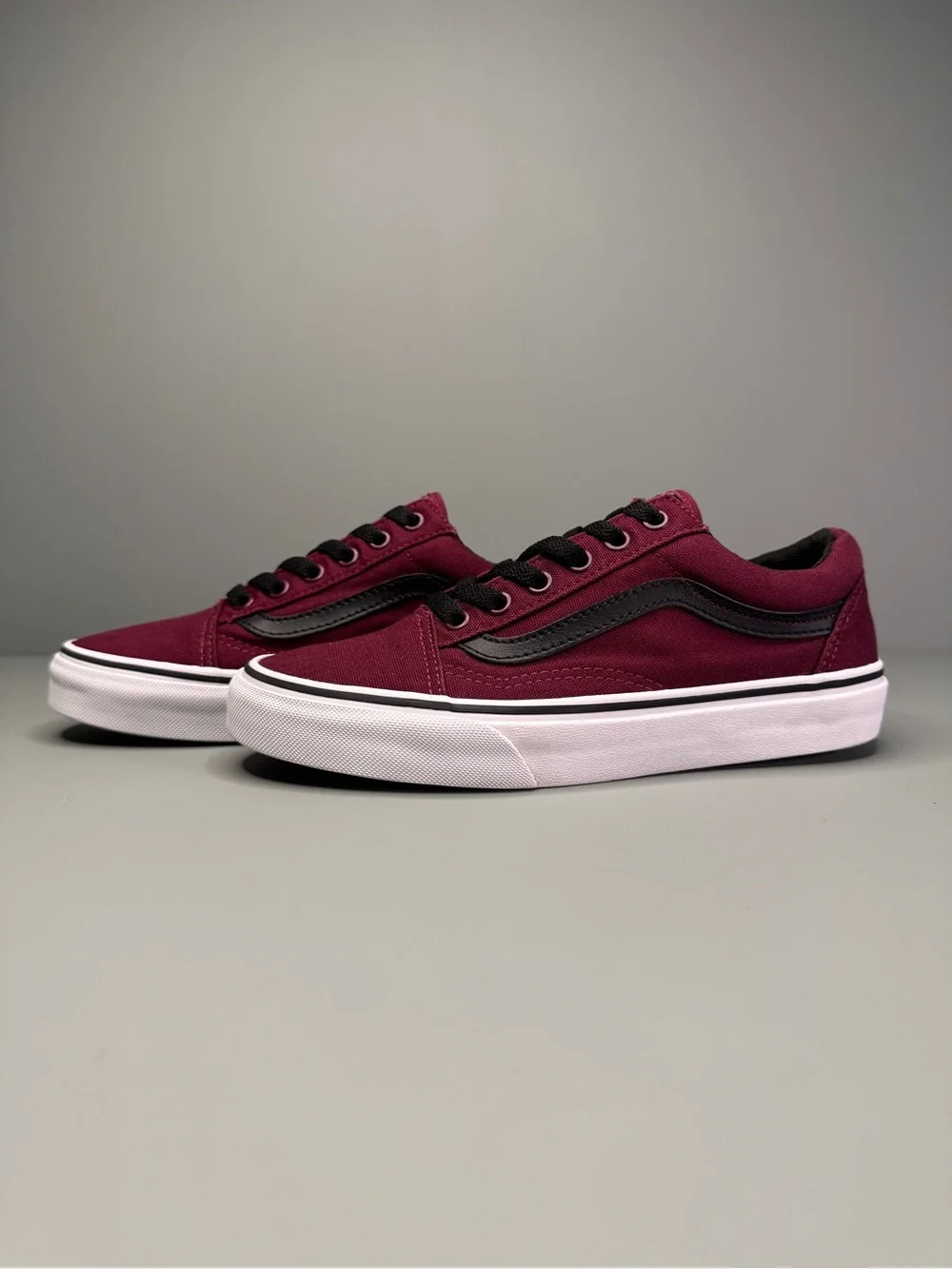 Vans Old Skool Burgundy Black Canvas Sneakers Men’s 5.5 Women’s 7 Shoes